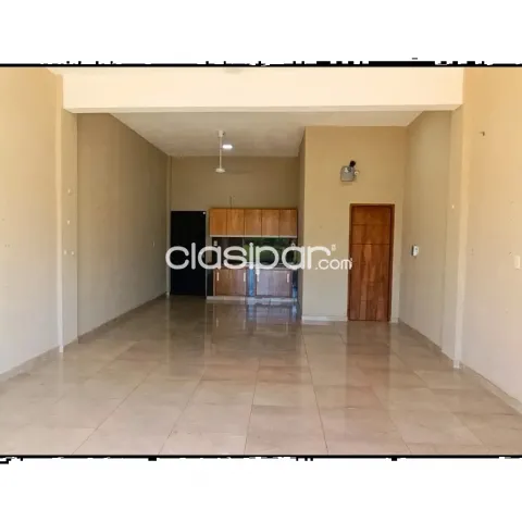 SALÓN COMERCIAL 📍 Coronel Oviedo – Zona Gral. Díaz Sobre asfalto, foto 2