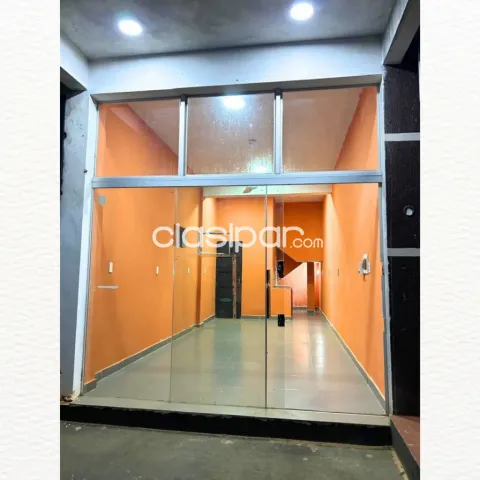 SALÓN COMERCIAL 📍 Coronel Oviedo – Zona Gral. Díaz Sobre asfalto, foto 5