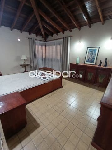 Casa de lujo – coronel oviedo, barrio 12 de junio — foto 1