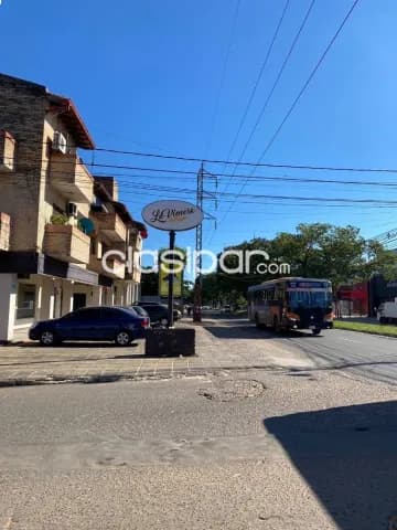 | Salones Comerciales Integrados sobre Avda. Mariscal López - Fdo. de la Mora, foto 2