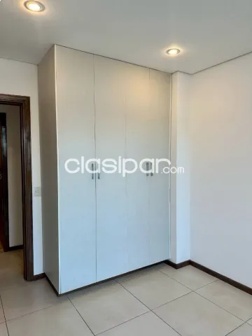 AMPLIO DPTO. de 3 habs. + Área de Servicio en TORRE GRANADA, foto 2