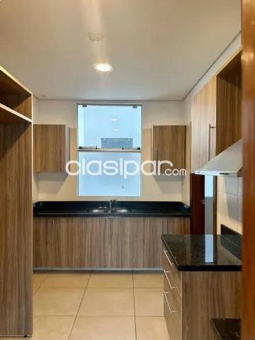 AMPLIO DPTO. de 3 habs. + Área de Servicio en TORRE GRANADA, foto 4