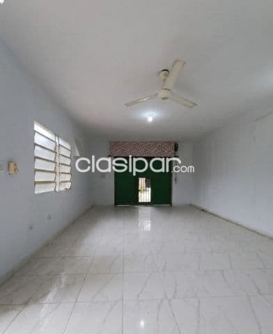 Casa con salon comercial, foto 1
