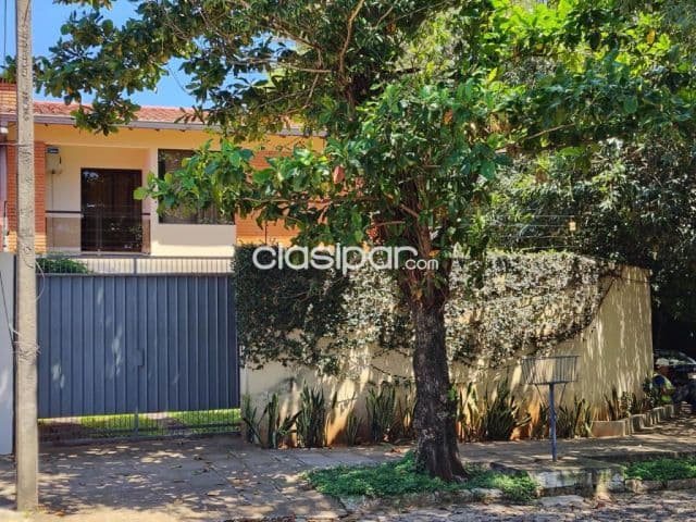 Propiedad Disponible en Barrio Las Lomas para Residencia u Oficina
