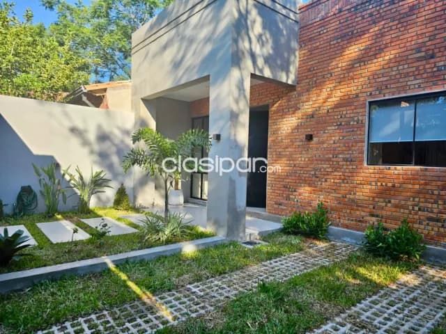 Casa moderna con quincho y piscina en San Bernardino, foto 2
