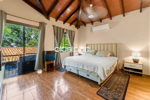 Casa con tinglado fernando zona norte-cerca av mariscal lopez y de av madame lynch — foto 3