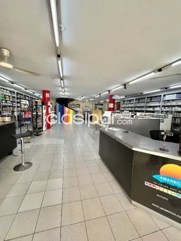 Amplio edificio comercial con salida a dos calles en el centro de Asunción, foto 3