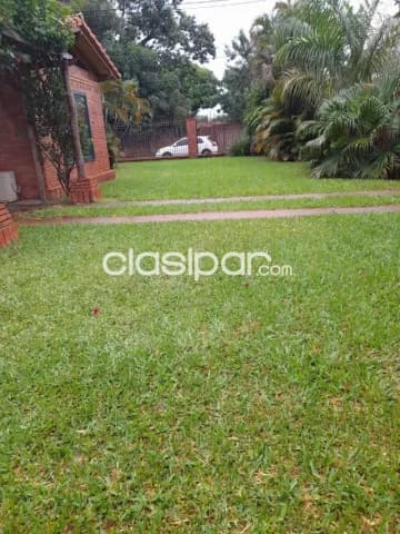 Hermosa casa de 2 dormitorios con amplio terreno en loma merlo — foto 4