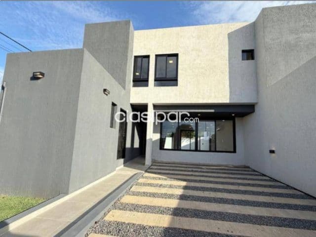 Duplex Premium en Luque Laurelty