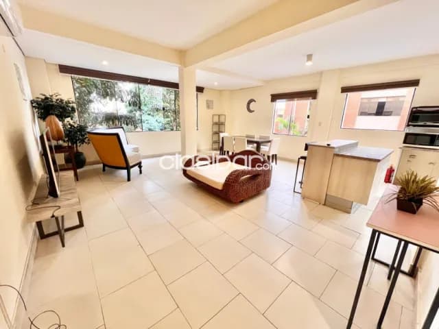 En Alquiler Amplio Departamento Amoblado de 1 Habitación en Barrio Jara A506, foto 3