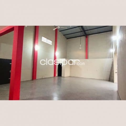 Coronel oviedo – alquilo salón con oficina, foto 1