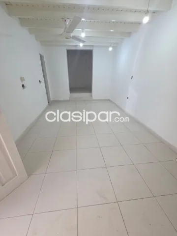 De dpto con amplio salon comercial en sajonia — foto 3