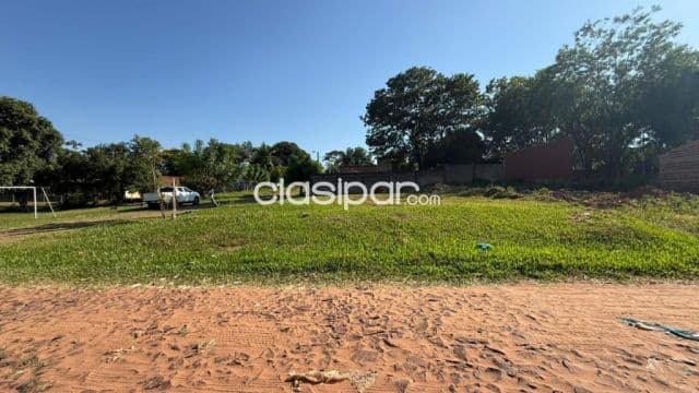 En venta terreno en Ñemby en esquina