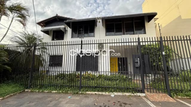 Bº ciudad nueva: Importante propiedad comercial p/ empresas, oficinas, estacionaminetos, foto 2