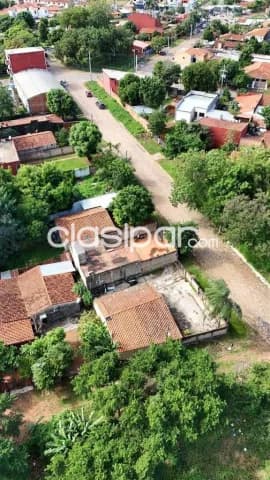 Terreno con Construcciones en esquina en el Barrio Yka’a- Luque, foto 4