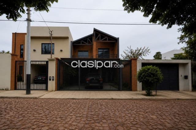 Amplio duplex en zona altamente residencial en barrio Herrera