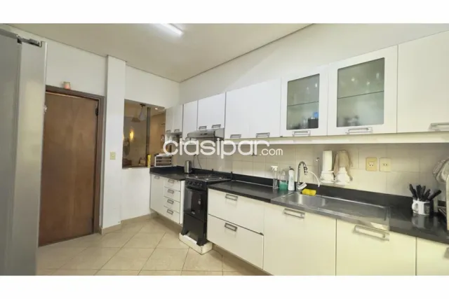 Amplio duplex en zona altamente residencial en barrio Herrera — foto 5