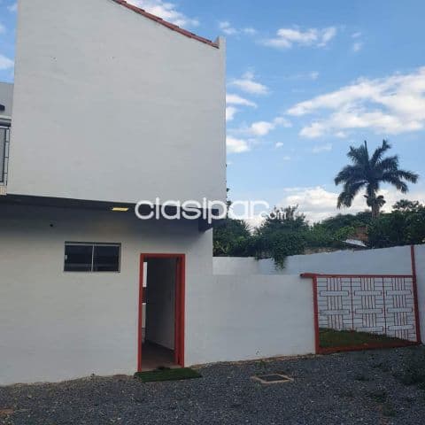 Duplex de 2 dormitorios en condominio de la ciudad de Luque zona Loma Merlo