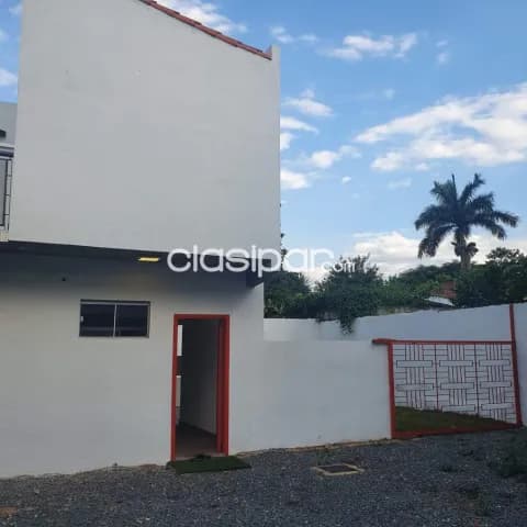 Duplex de 2 dormitorios en condominio de la ciudad de Luque zona Loma Merlo, foto 2