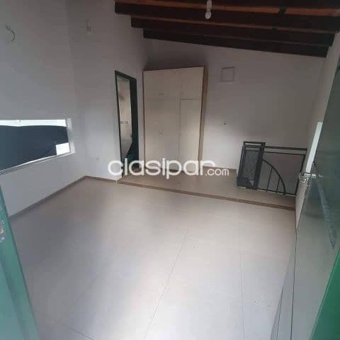 Duplex de 1 dormitorio en condominio de la ciudad de Luque zona Loma Merlo, foto 1