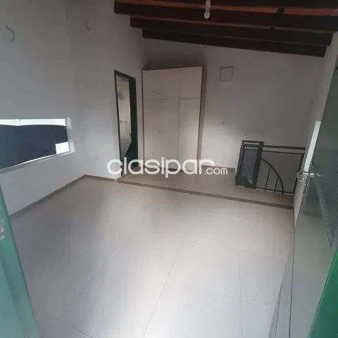 Duplex de 1 dormitorio en condominio de la ciudad de Luque zona Loma Merlo, foto 2