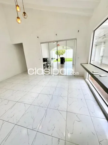 En Alquiler Casa en Planta Baja - Los Laureles A508, foto 5