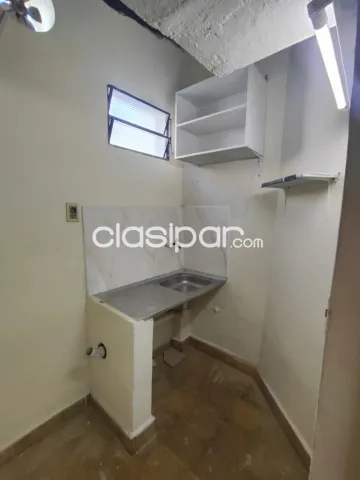 Un dormitorio con baño privado y a. De aire en el microcento de asuncion, foto 3