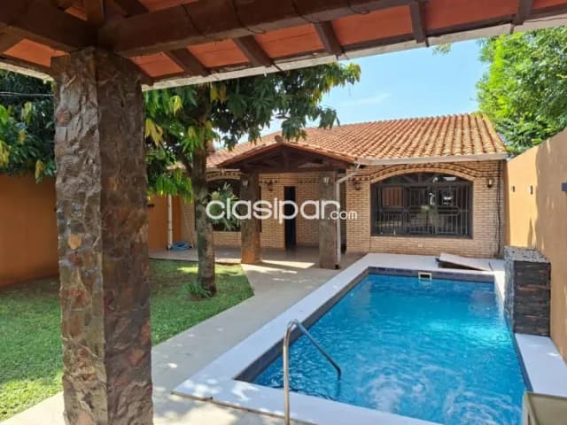 Hermosa casa con piscina y 6 dormitorios en Ñemby, barrio vista alegre, foto 2