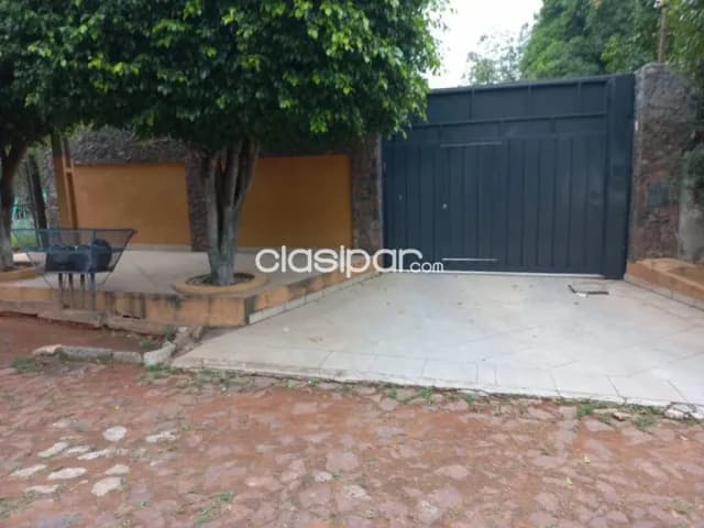 Hermosa casa con piscina y 6 dormitorios en Ñemby, barrio vista alegre, foto 3