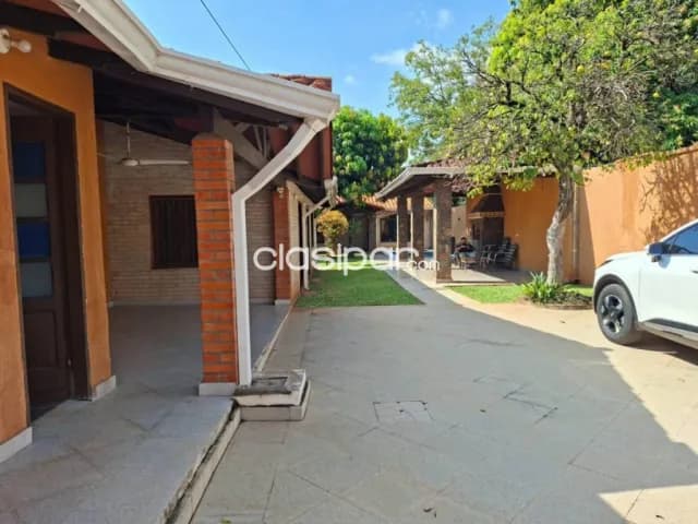 Hermosa casa con piscina y 6 dormitorios en Ñemby, barrio vista alegre, foto 4