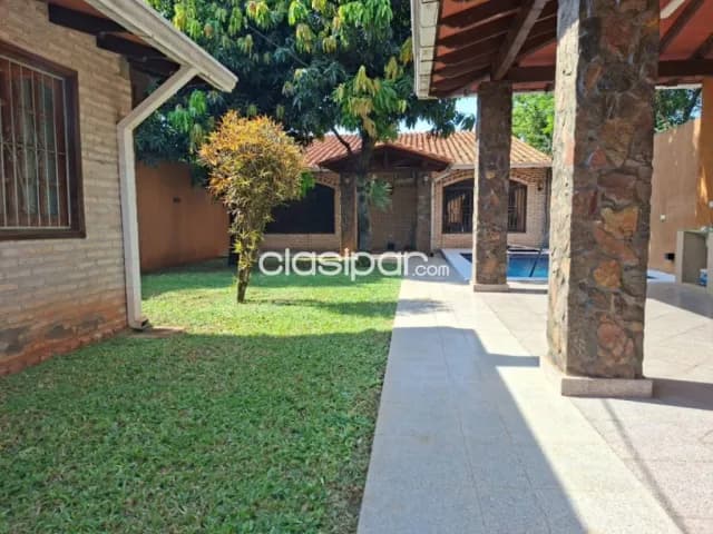 Hermosa casa con piscina y 6 dormitorios en Ñemby, barrio vista alegre, foto 5