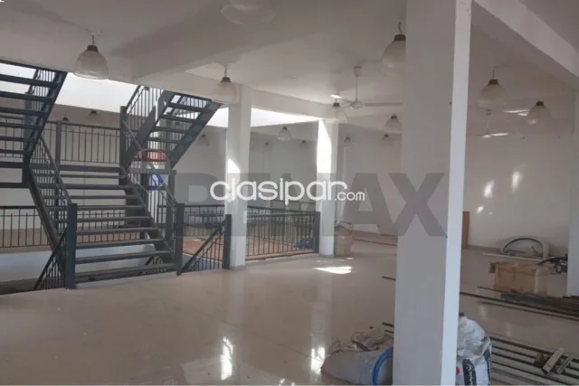 Edificio comercial fucionando 4 pisos en esquina en el corazon de alberdi-ñeembucu, foto 4