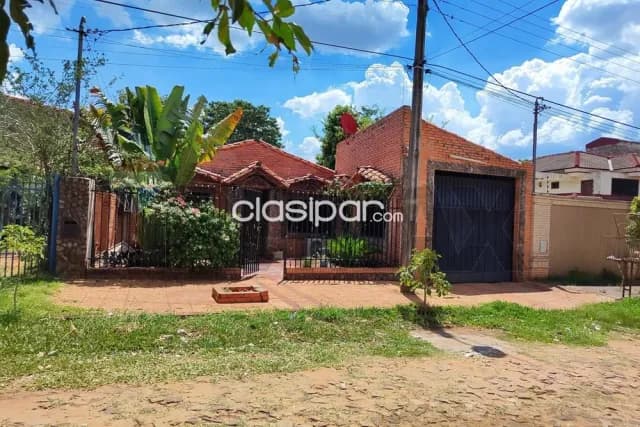 🏡 en venta – casa con salón multiuso y cochera para 4 vehículos en Luque – campo grande — foto 2