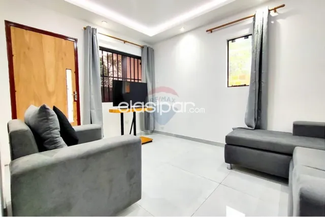 ¡chalet en venta! Con piscina y patio grande, foto 4