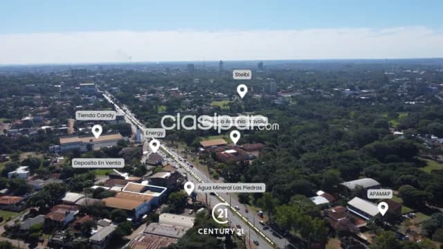 Deposito sobre la supercarretera — foto 3