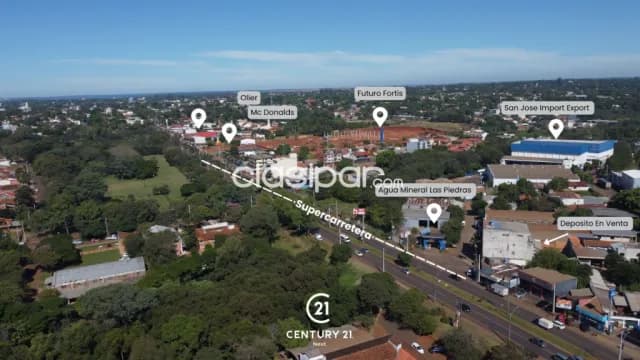 Deposito sobre la supercarretera — foto 5
