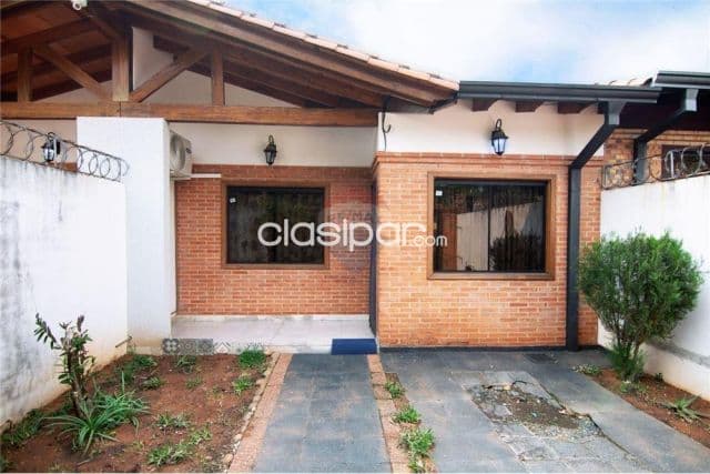 Hermoso chalet en Lambaré b° puerto pabla