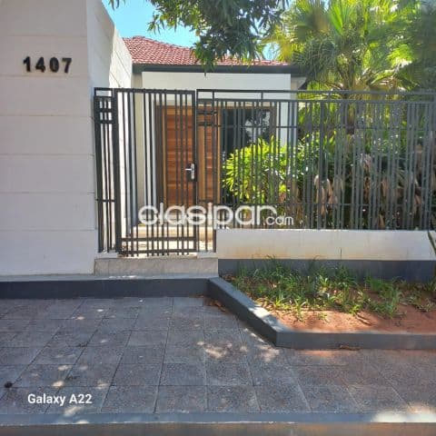 casa zona del Yacht