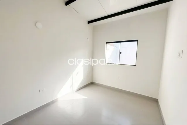 Chalet-Venta-Prof. Sara C. de Acosta, Marin Ka'aguy, Luque, Central, foto 2