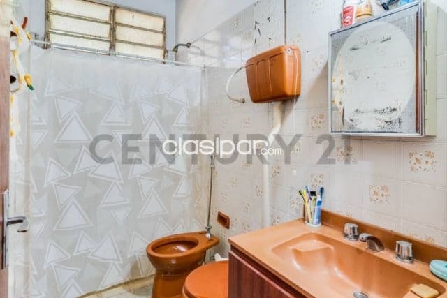 hermosa casa en la ciudad de Luque — foto 1