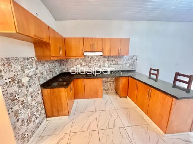 En Alquiler Departamento de 1 Habitación Tipo Chalet en Barrio Trinidad A513, foto 4