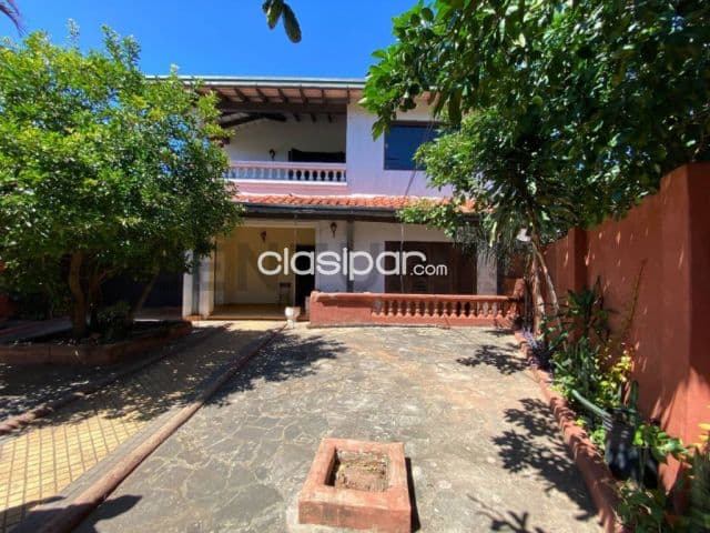 En venta casa a demoler o refaccionar en el barrio La Encarnación - Asunción — foto principal