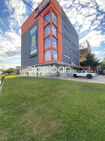 En alquiler Showroom cerca del Aeropuerto Silvio Petirossi