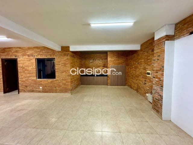 Salon en asuncion barrio ycua sati cod 6980
