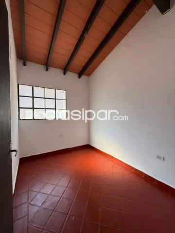 🏡 dúplex de 3 habitaciones en esquina en alquiler – tercer barrio, Luque cod 6977, foto 4