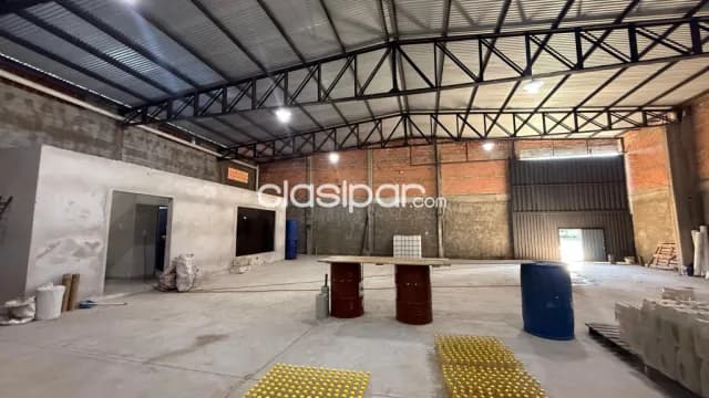 🏭 alquilo amplio tinglado en esquina en Luque – cod. 6991, foto 4