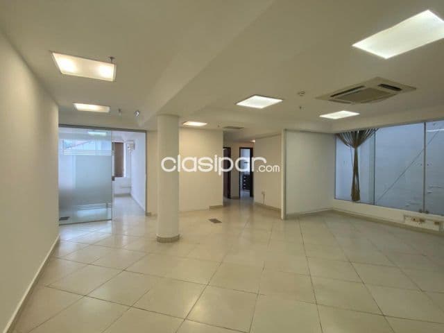 Se Alquila Oficina Corporativa Con 5 ambientes amplios En barrio Recoleta