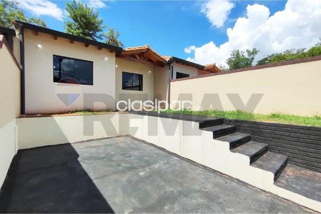 Chalet a estrenar en San Lorenzo barrio rincon