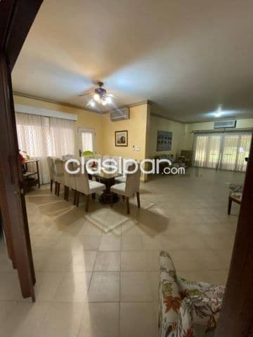 En venta una majestuosa residencia en el barrio Mcal López, foto 1