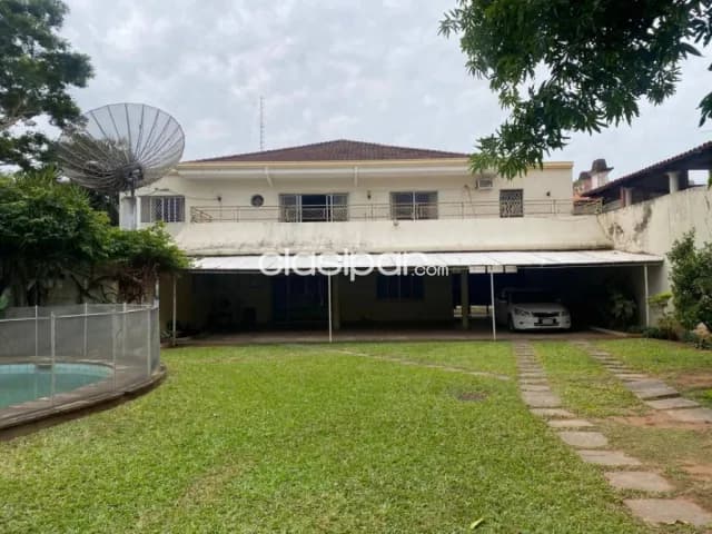 majestuosa residencia en el barrio Mcal López, foto 5